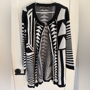 Absolutely Black & White Geometric Open Cardigan